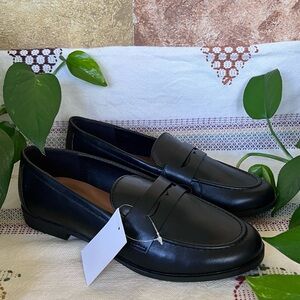 NEW Kensie Women’s Gitty Dark Academia Penny Slip-On Black Loafers, Size 8M